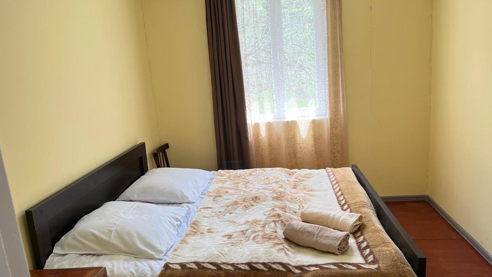 Ciuri'S Guesthouse Zhabeshi Exterior photo