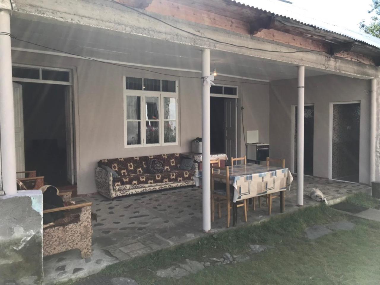 Ciuri'S Guesthouse Zhabeshi Exterior photo