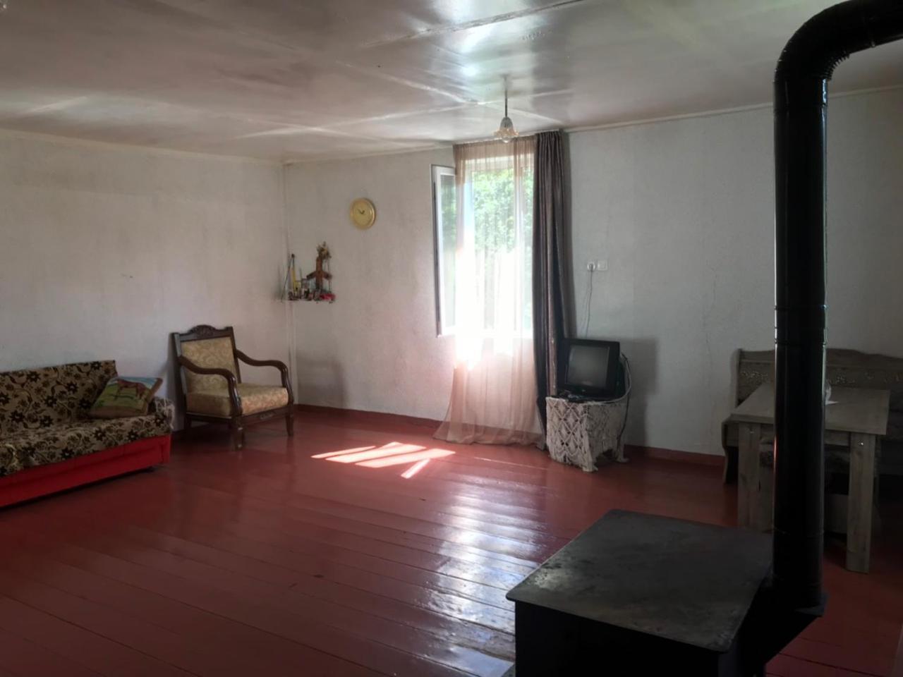 Ciuri'S Guesthouse Zhabeshi Exterior photo