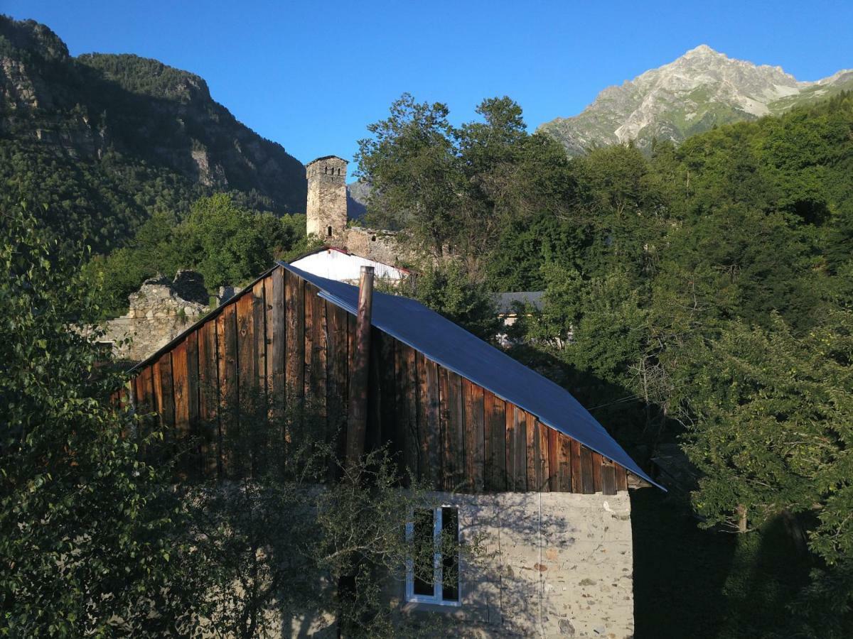 Ciuri'S Guesthouse Zhabeshi Exterior photo